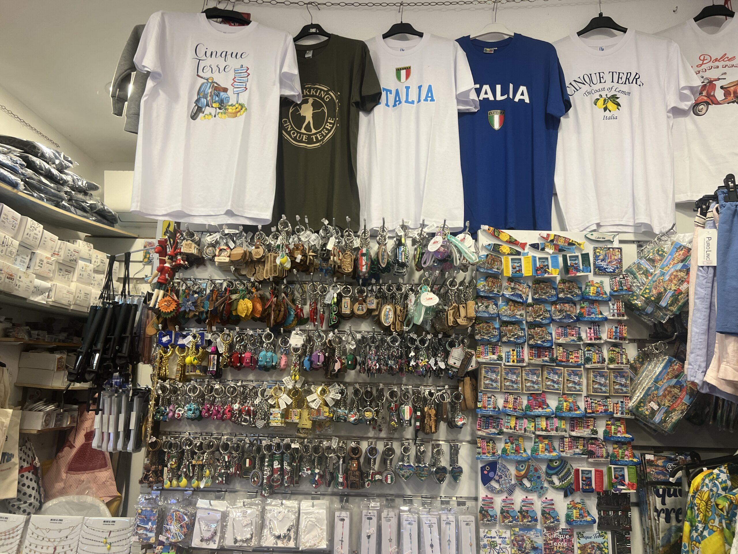 Deposito bagagli vicino stazione a Manarola